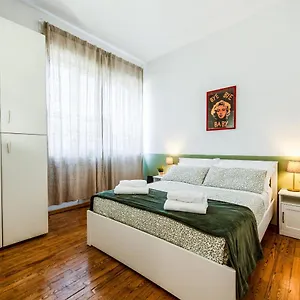 https://apt-15-min-to-duomo-comfortable-for-2-to-4-people.italymilanhotels.net