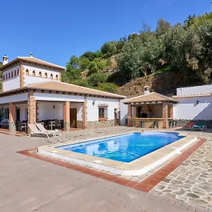 villa-alejandro-en-sayalonga.es-andalucia.com/
